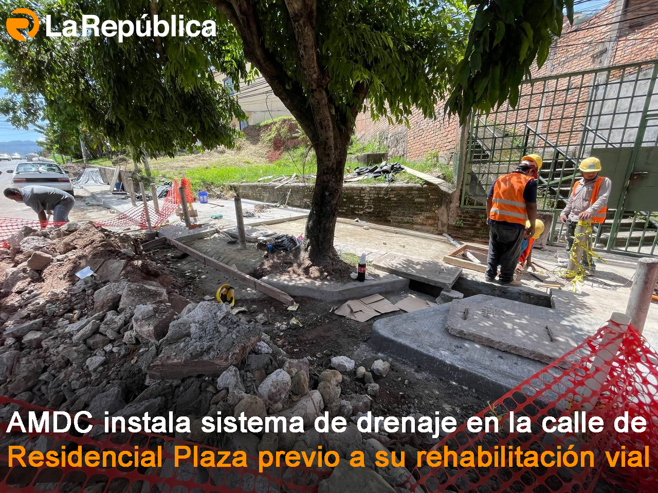 AMDC instala sistema de drenaje en la calle de Residencial Plaza previo a su rehabilitación vial - Cover Image